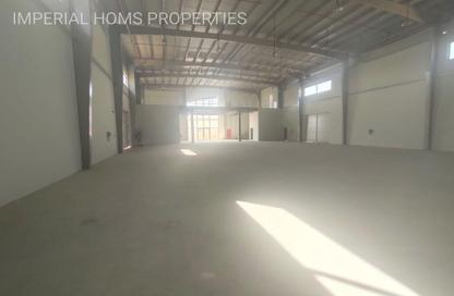Warehouse - Studio - 2 Bathrooms for rent in Umm Al Thuoob - Umm Al Quwain
