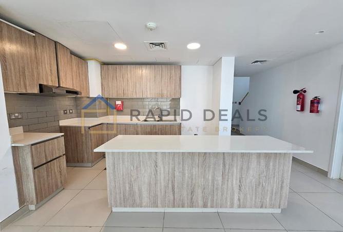 141930454 - Property Image 3