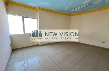 Apartment - 3 Bedrooms - 3 Bathrooms for rent in Al Naba'ah 8 Building - Al Naba'ah - Al Sharq - Sharjah Apartment - 3 Bedrooms - 3 Bathrooms for rent in Al Naba'ah 8 Building - Al Naba'ah - Al Sharq - Sharjah