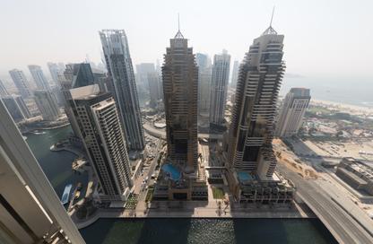 Apartment - 1 - 2 for rent in Cayan Tower - Dubai Marina - Dubai