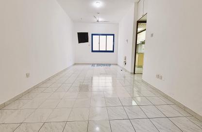 Apartment - Studio - 1 Bathroom for rent in Al Hamriya - Bur Dubai - Dubai