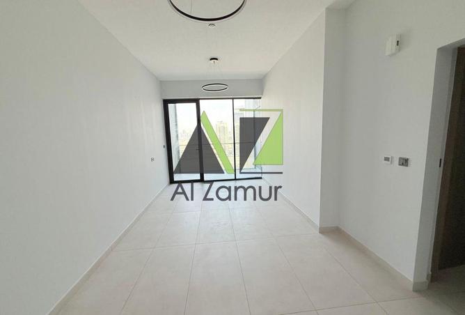 SPACIOUS 1BR | FITTED KITCHEN | LAVISH CANAL VIEW photo 3