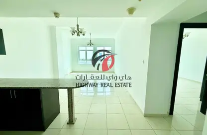 شقة - 2 غرف نوم - 3 حمامات للايجار في برج ربيعة - مجان - دبي لاند - دبي