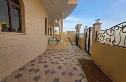 Villa - 4 Bedrooms - 6 Bathrooms for rent in Khalifa City A - Khalifa City - Abu Dhabi