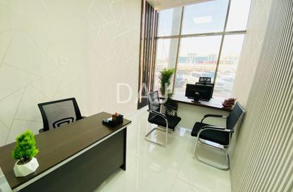 Office Space - Studio - 1 Bathroom for rent in Red Avenue - Al Garhoud - Dubai