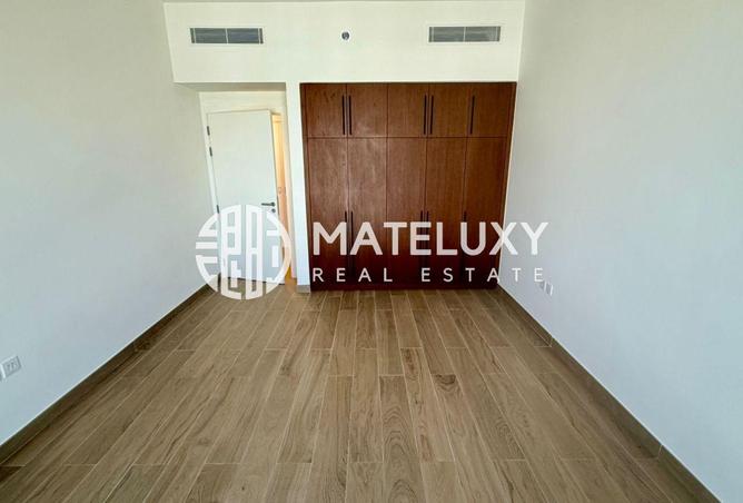 81112870 - Property Image 3