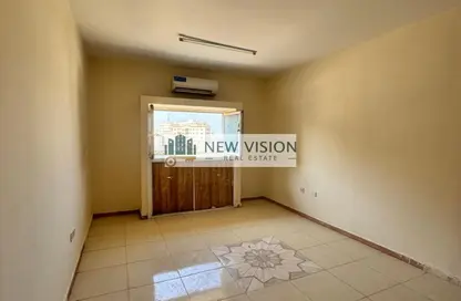 Apartment - Studio - 1 Bathroom for rent in Al Qulaya'ah - Al Sharq - Sharjah