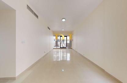 Apartment - 4 Bedrooms - 4 Bathrooms for rent in Golden Sands 9 - Mankhool - Bur Dubai - Dubai