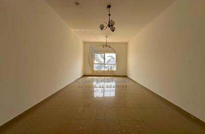 Apartment - 2 Bedrooms - 3 Bathrooms for rent in Al Khan Corniche - Al Khan - Sharjah Apartment - 2 Bedrooms - 3 Bathrooms for rent in Al Khan Corniche - Al Khan - Sharjah