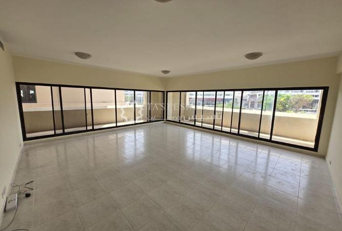 135602203 - Property Main Image