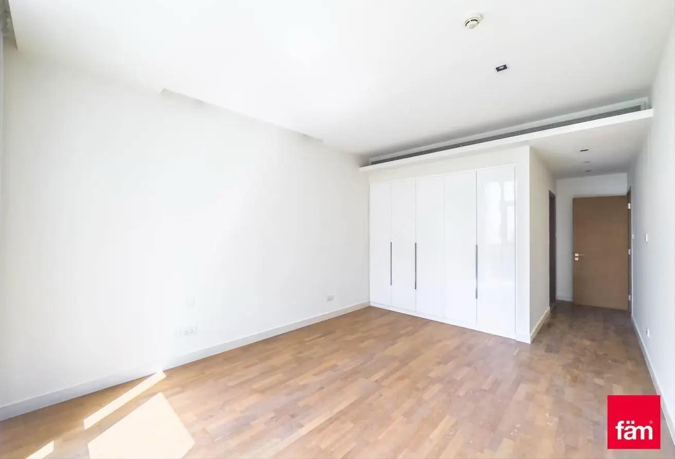 Huge 3 Bedrooms | Prime Location | Luxury photo 5