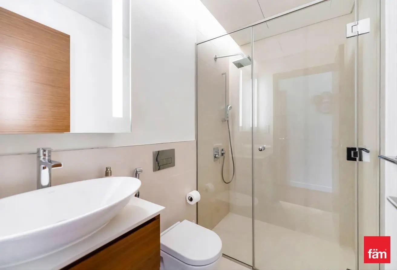 Huge 3 Bedrooms | Prime Location | Luxury photo 9