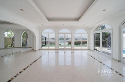 Villa - 5 Bedrooms - 6 Bathrooms for sale in Garden Homes Frond L - Garden Homes - Palm Jumeirah - Dubai