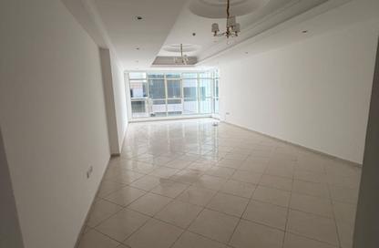 Apartment - 3 - 4 for rent in Al Khan Corniche - Al Khan - Sharjah