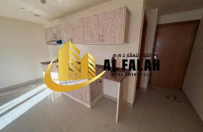 شقة - 1 حمام للايجار في برج حفيت 7 - النهدة - الشارقة