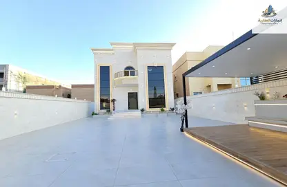 Villa - 5 Bedrooms - 7 Bathrooms for sale in Al Mowaihat 1 - Al Mowaihat - Ajman