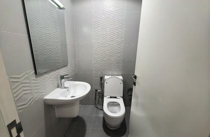 Apartment - 2 - 2 for rent in Sondos Building - Liwan - Dubai