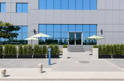 Shop - Studio for rent in Executive Towers - Business Bay - Dubai
