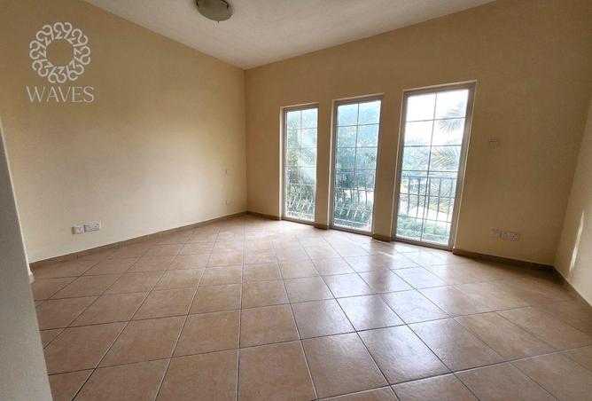 83647644 - Property Image 3
