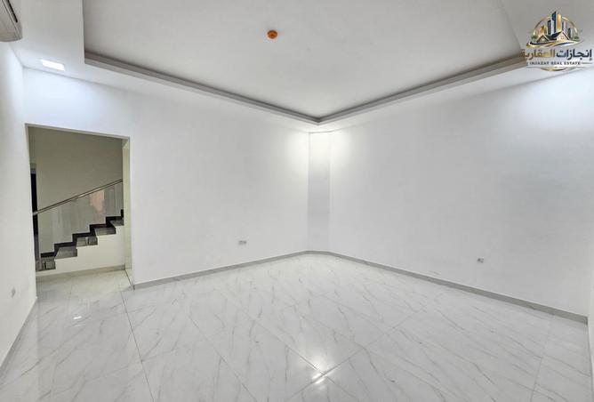 76867518 - Property Image 2