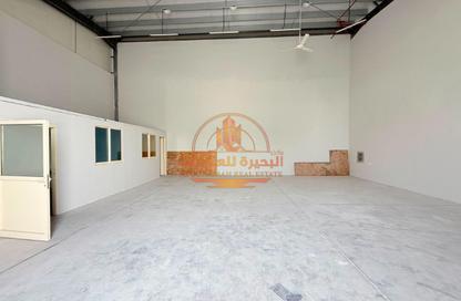 Warehouse - Studio - 1 for rent in Al Sajaa S - Al Sajaa - Sharjah