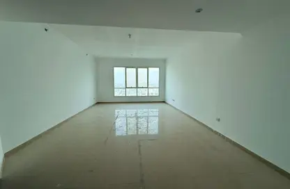 Apartment - 3 Bedrooms - 4 Bathrooms for rent in Al Majaz 2 - Al Majaz - Sharjah