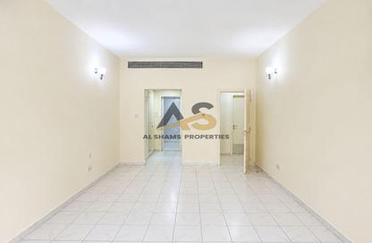 Apartment - 3 Bedrooms - 5 Bathrooms for rent in Diplomat Building - Umm Hurair 1 - Umm Hurair - Bur Dubai - Dubai Apartment - 3 Bedrooms - 5 Bathrooms for rent in Diplomat Building - Umm Hurair 1 - Umm Hurair - Bur Dubai - Dubai
