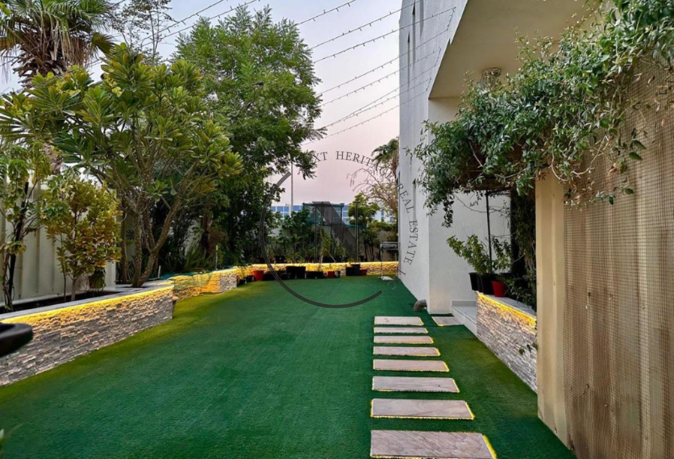 Spacious 3BR + Maid | End Corner | Single Row photo 10