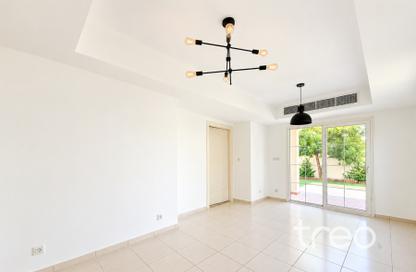 Townhouse - 2 - 3 for rent in Springs 6 - The Springs - Dubai
