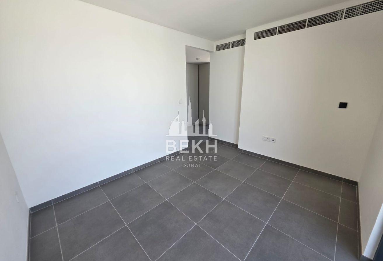Luxury 5BR Villa | Huge Plot | Prime Location photo 24