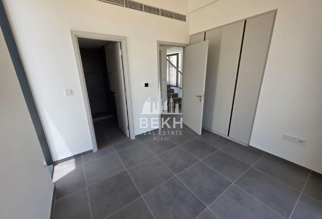 Luxury 5BR Villa | Huge Plot | Prime Location photo 26