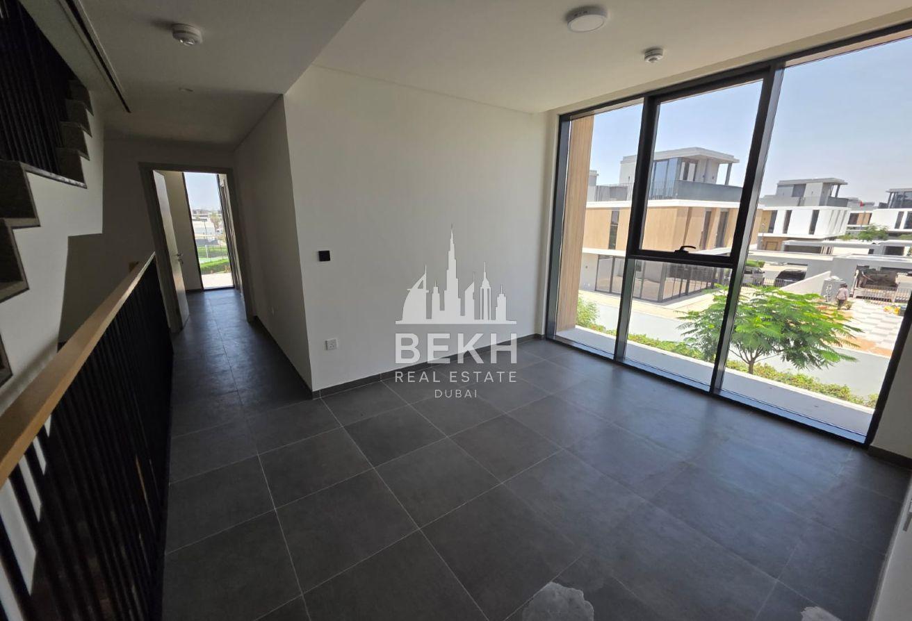 Luxury 5BR Villa | Huge Plot | Prime Location photo 14