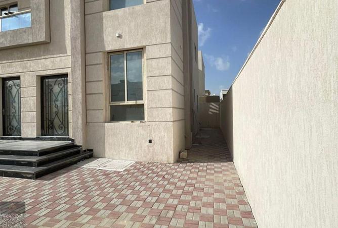 62864089 - Property Image 2