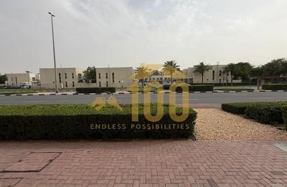 Shop - Studio - 1 Bathroom for rent in Building Q02 - France Cluster - International City - Dubai