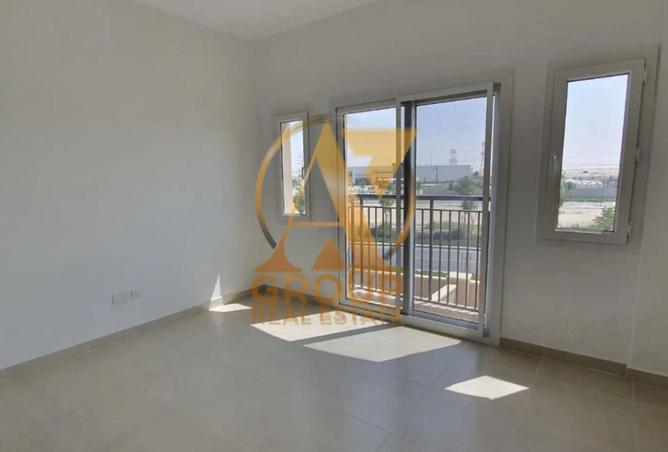 82804177 - Property Image 3