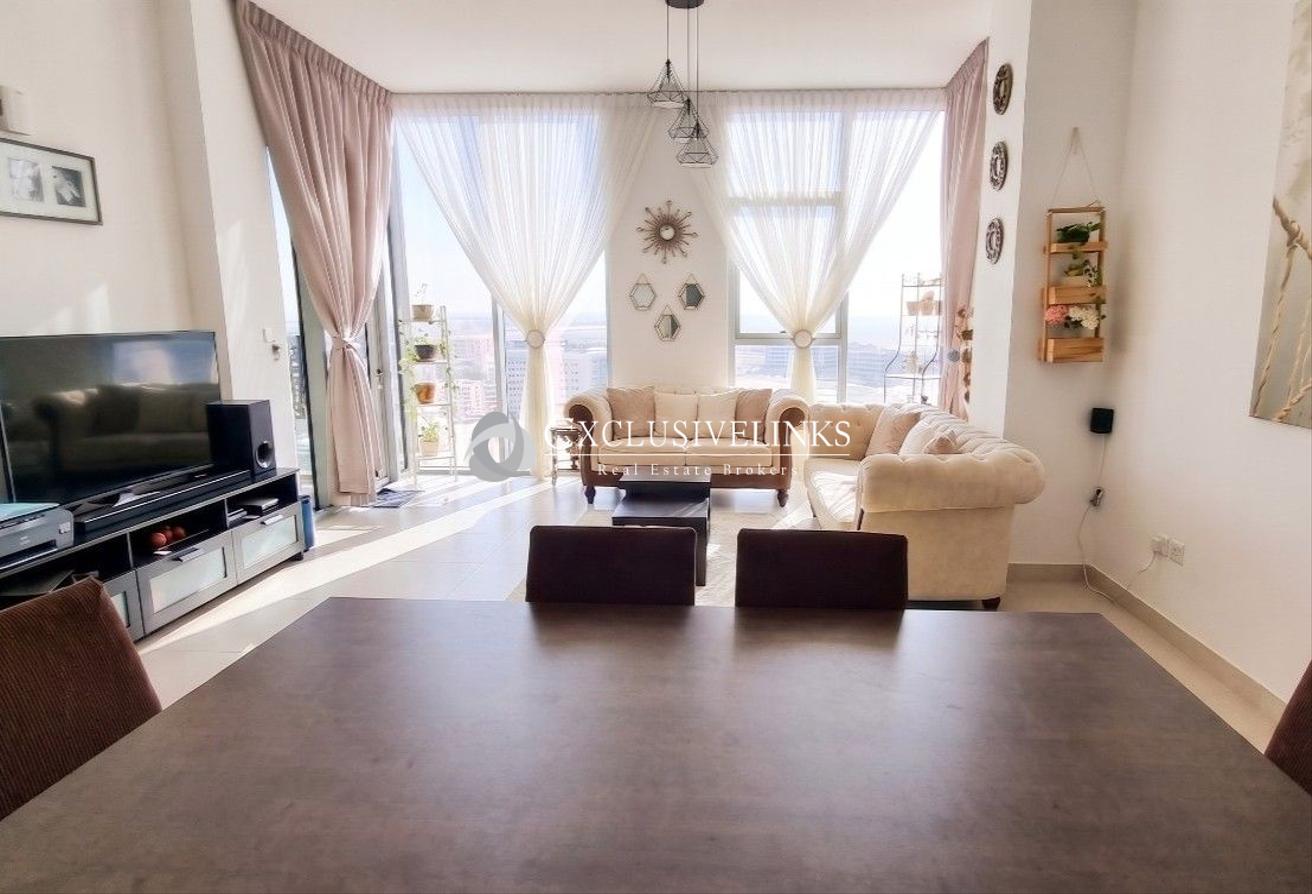 Spacious | Unfurnished | Available by 1st Oct photo 3