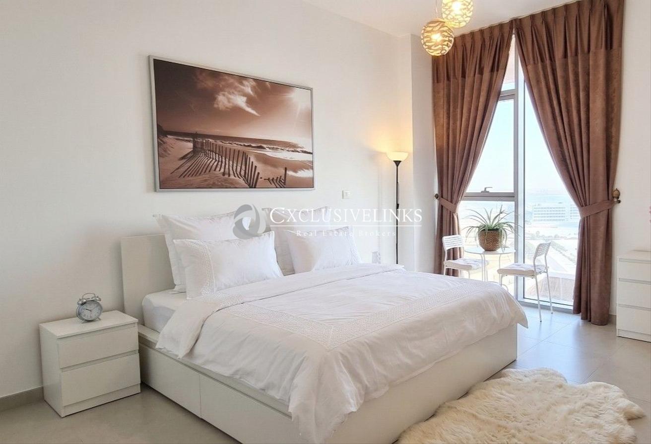 Spacious | Unfurnished | Available by 1st Oct photo 5