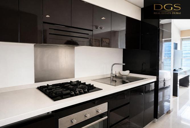 Chic Studio Retreat | Burj Khalifa View | Vacant photo 3