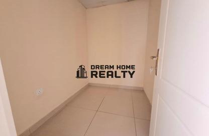 Apartment - 3 Bedrooms - 3 Bathrooms for rent in Future tower 2 - Al Khan - Sharjah Apartment - 3 Bedrooms - 3 Bathrooms for rent in Future tower 2 - Al Khan - Sharjah
