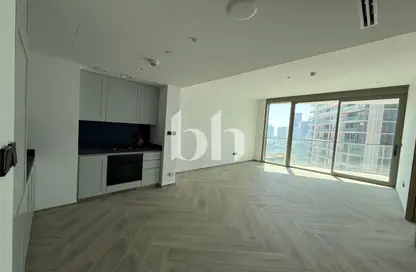 Apartment - 1 Bedroom for rent in Peninsula Three - Peninsula - Business Bay - Dubai