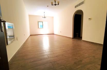 Apartment - 2 - 3 for rent in Muwailih Building - Muwaileh - Sharjah