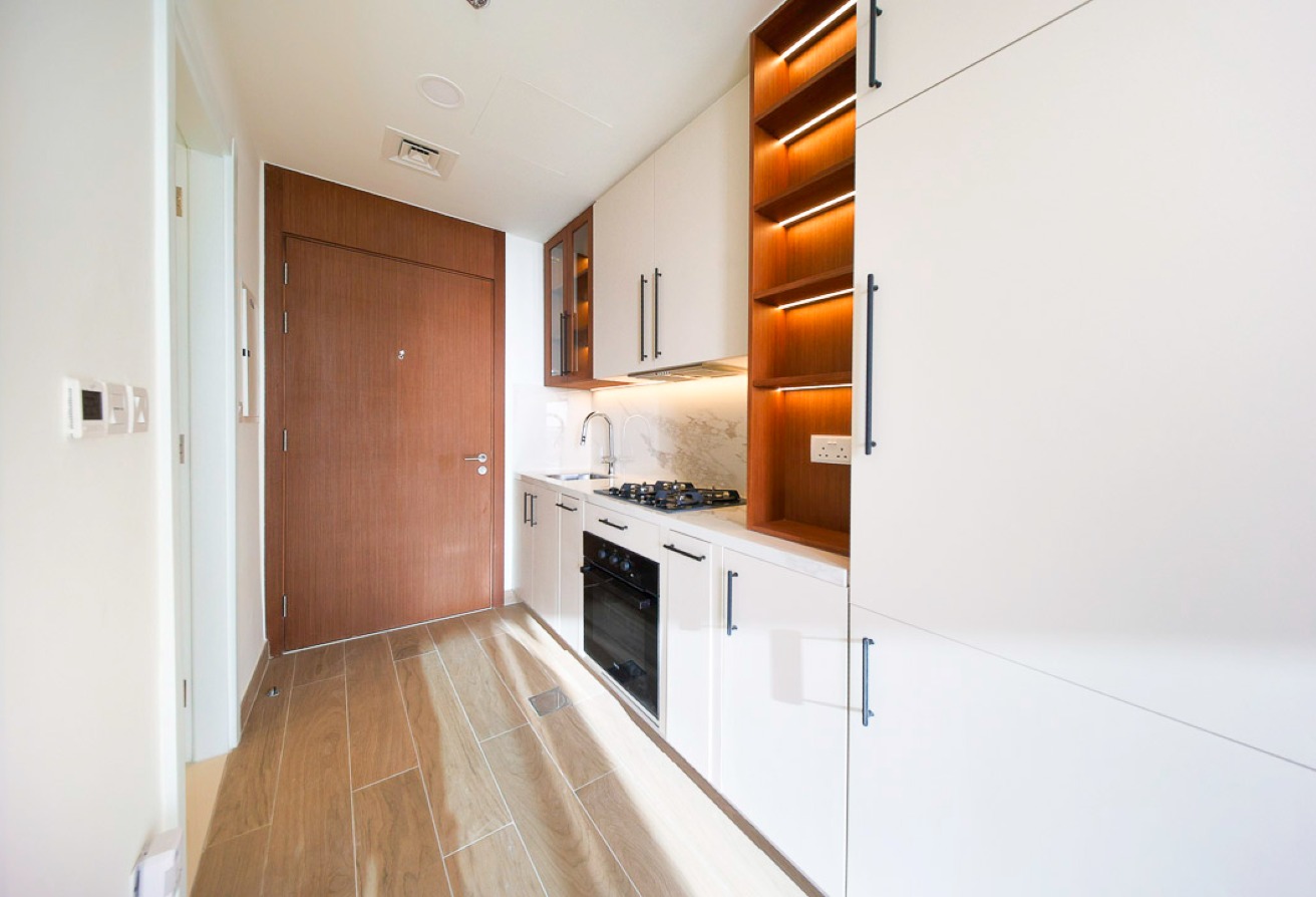 Studio apartment in Holland Gardens, Town Square: 10