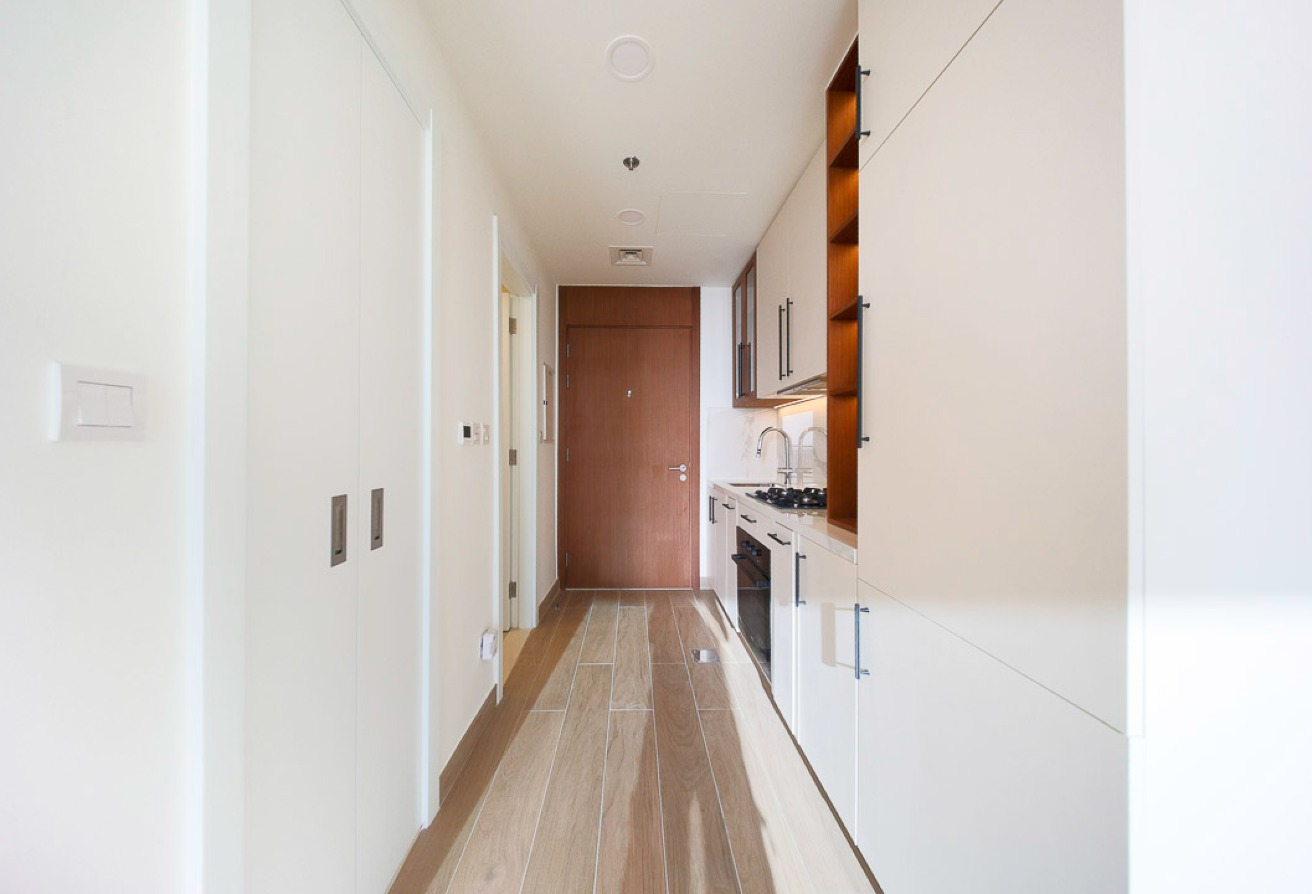 Studio apartment in Holland Gardens, Town Square: 9