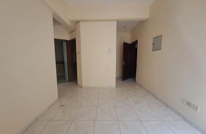Apartment - 1 - 1 for rent in Fire Station Road - Muwaileh - Sharjah