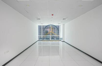 Office Space - Studio - 1 Bathroom for rent in Tamani Art Tower - Business Bay - Dubai