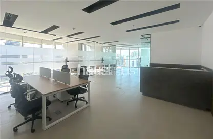 مكتب - استوديو للايجار في B2B  برج - الخليج التجاري - دبي