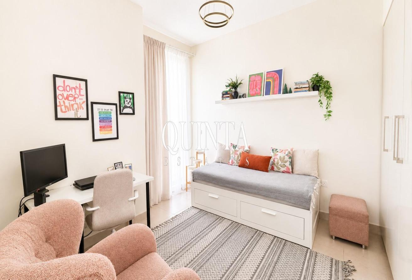 Spacious | Unfurnished | Great Location photo 5