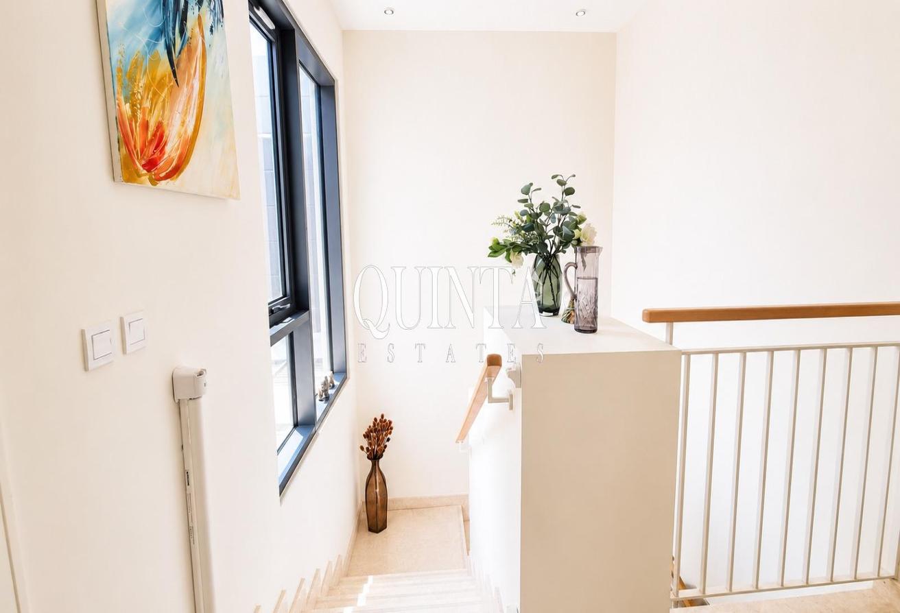 Spacious | Unfurnished | Great Location photo 7