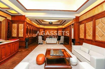 Villa - 7 - 7+ for sale in Sector L - Emirates Hills - Dubai