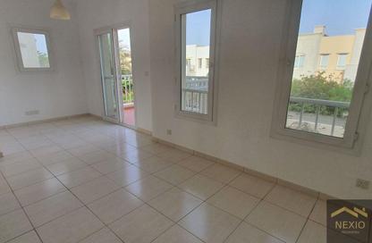 Villa - 2 Bedrooms - 3 Bathrooms for rent in Springs 15 - The Springs - Dubai